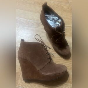 Brown Jessica Simpson Suede Wedge lace up Ankle Booties women’s 9.5 Euc